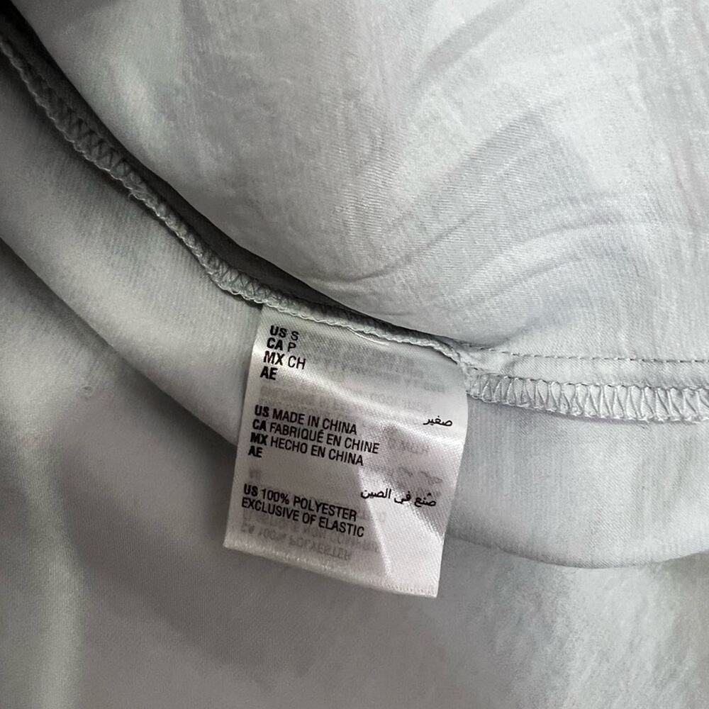 Alfani Womens Smocked V -Neck Pullover Top silver size small - Picture 6 of 7